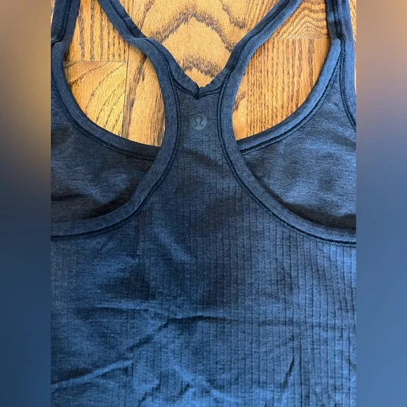 lululemon Ebb to Street Tank Top Light Support B/C Cup-Black- Size 12 - Picture 9 of 14